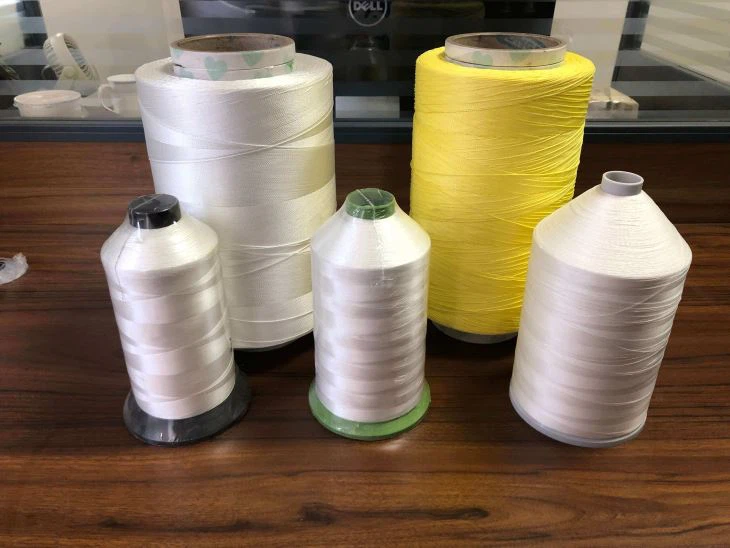 Nylon de poliéster blanco crudo para hilo de coser
